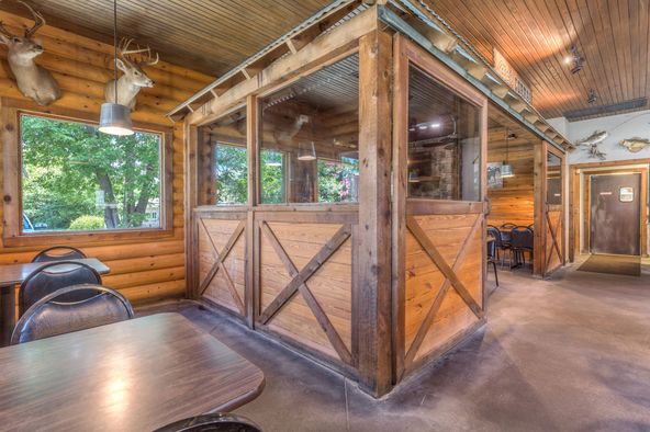 Runts BBQ: 1105 W Cherokee St, Wagoner, OK 74467